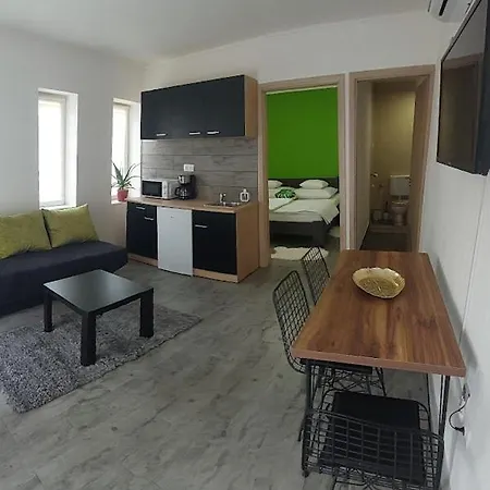 Haban Lux Apartmanhaz Apartment *