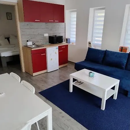 Haban Lux Apartmanhaz *